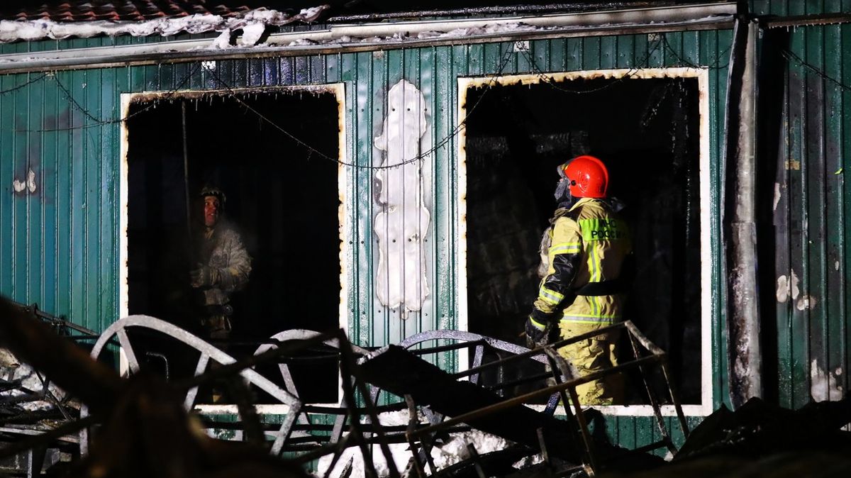 Při požáru v domě pro seniory v ruském Kemerovu zemřelo 20 lidí